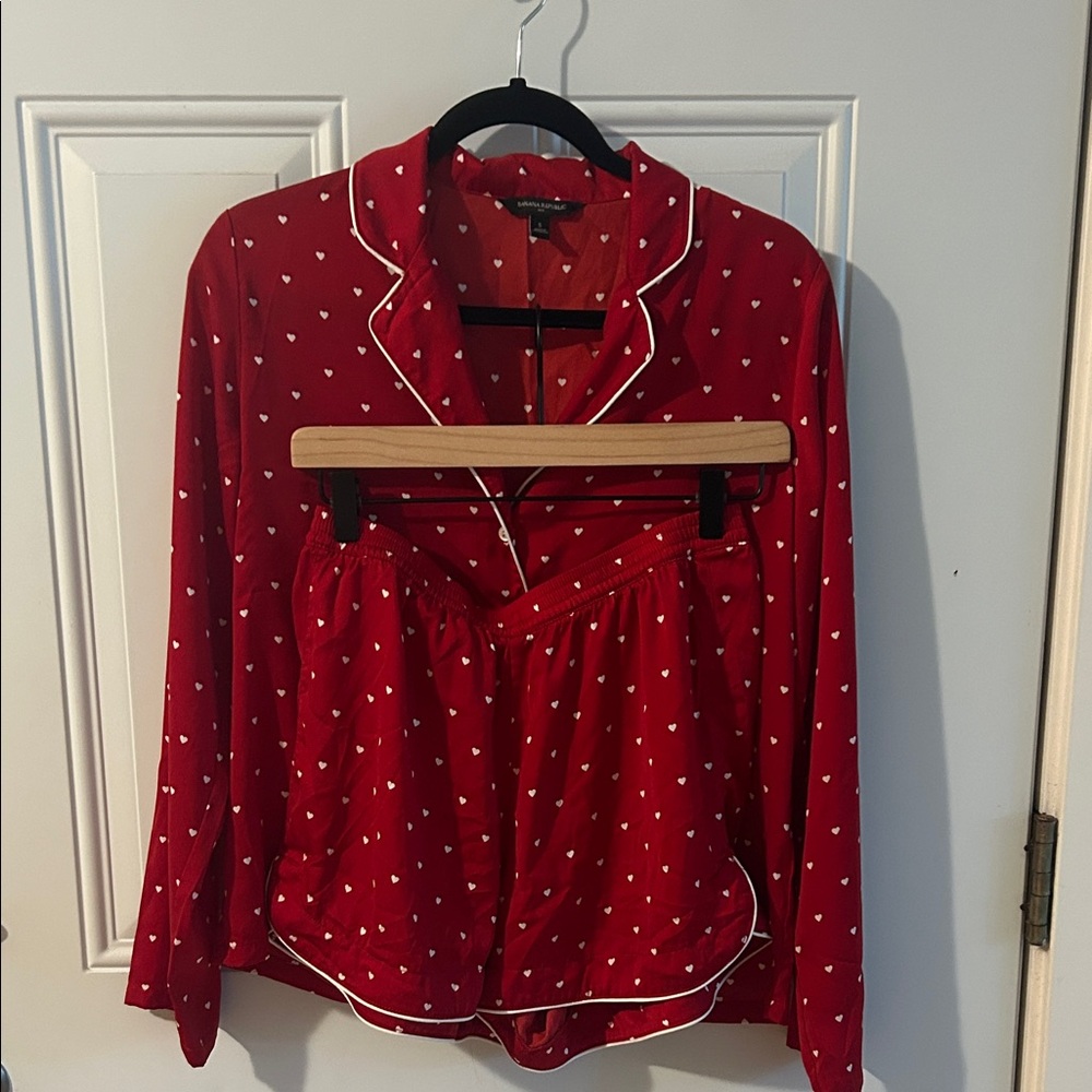 Banana Republic Red Heart Print pajama set